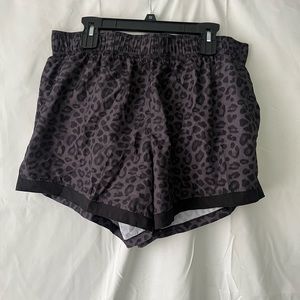 Athletic works WOMENS running shorts XL